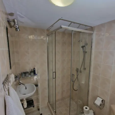 Julius A Agnes Obec 248 Apartman